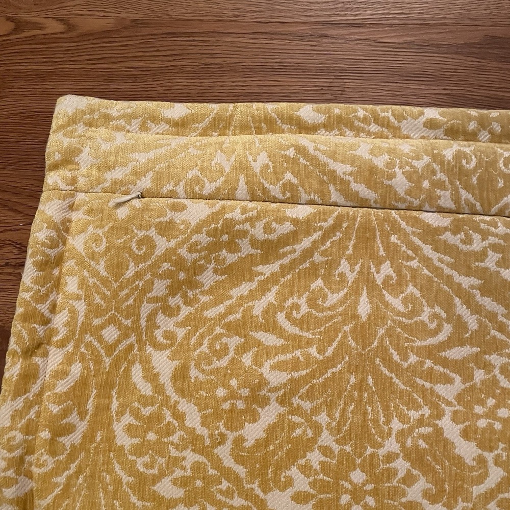 Set Of 2 Yellow/White Damask Pillow Covers Zipper Closure (23 X 15 & 25 X 14) - Picture 2 of 8